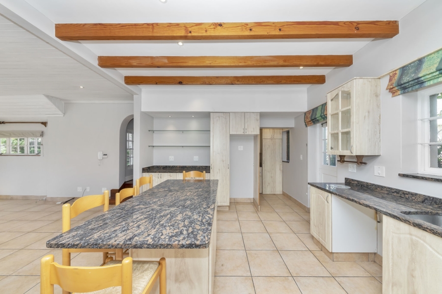 To Let 4 Bedroom Property for Rent in Kenilworth Upper Western Cape
